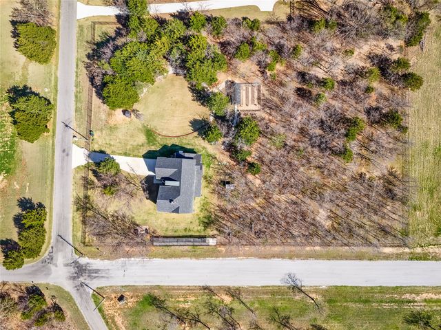 216 Glen Ellen Road, Pottsboro, TX 75076