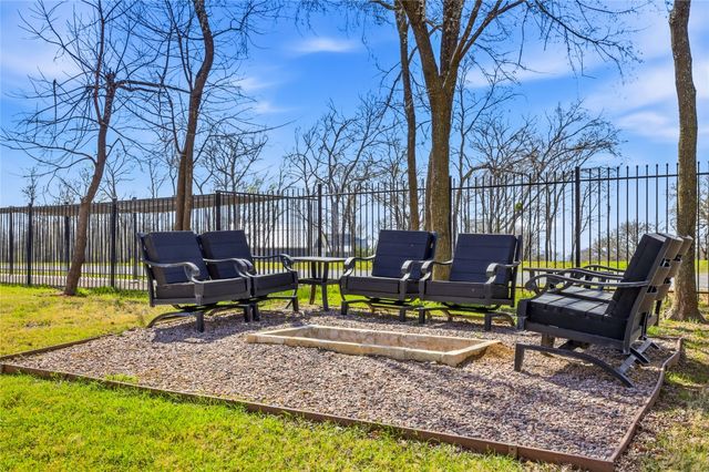 216 Glen Ellen Road, Pottsboro, TX 75076