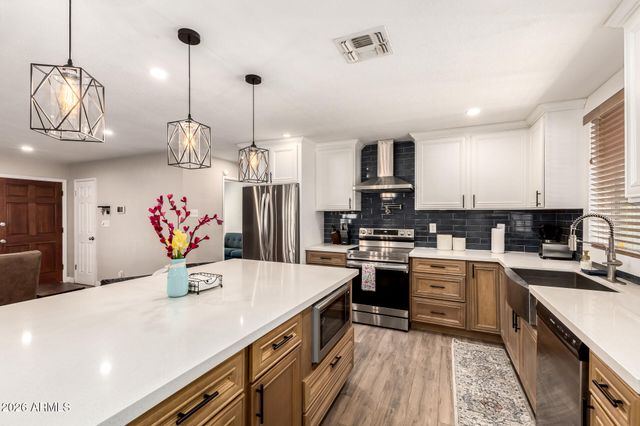 4208 N 79TH Avenue, Phoenix, AZ 85033