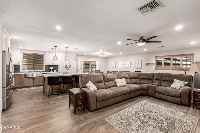 4208 N 79TH Avenue, Phoenix, AZ 85033