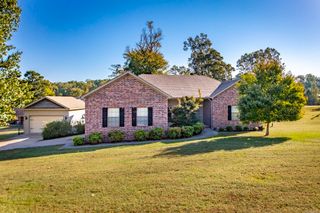 854 Salem Heights Drive, Benton, AR 72019