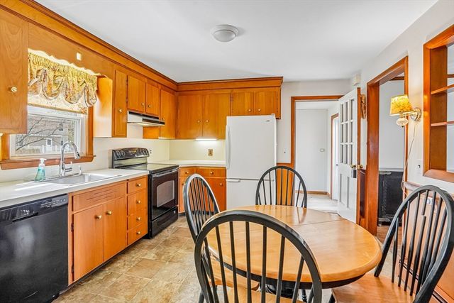 12 Puritan Rd, Danvers, MA 01923