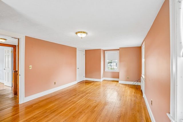 12 Puritan Rd, Danvers, MA 01923