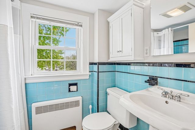 12 Puritan Rd, Danvers, MA 01923