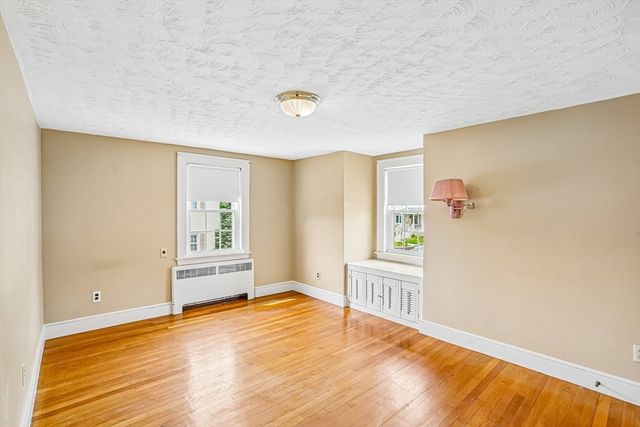 12 Puritan Rd, Danvers, MA 01923