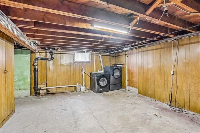 12 Puritan Rd, Danvers, MA 01923