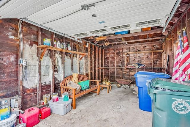 12 Puritan Rd, Danvers, MA 01923