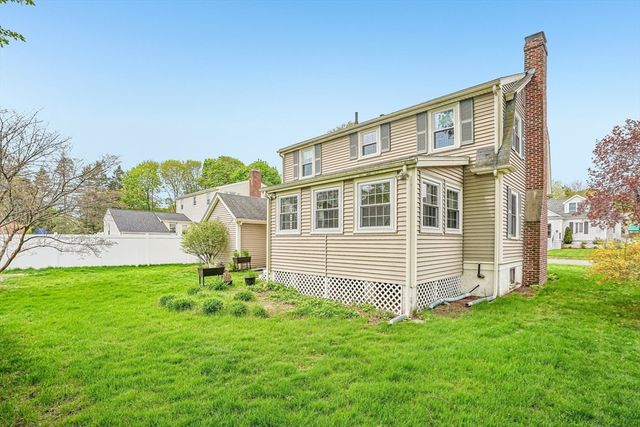 12 Puritan Rd, Danvers, MA 01923