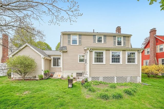 12 Puritan Rd, Danvers, MA 01923