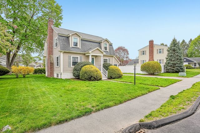 12 Puritan Rd, Danvers, MA 01923
