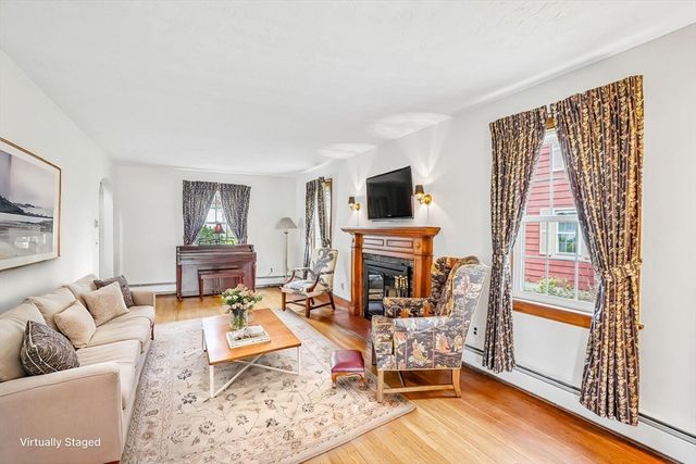 12 Puritan Rd, Danvers, MA 01923