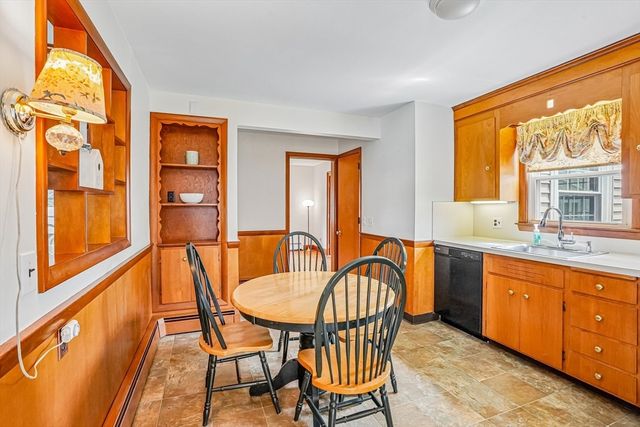 12 Puritan Rd, Danvers, MA 01923