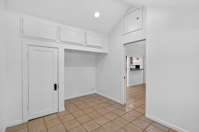 9161 Grove St, Elk Grove, CA 95624