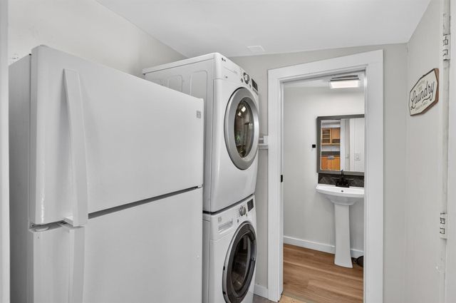 9161 Grove St, Elk Grove, CA 95624
