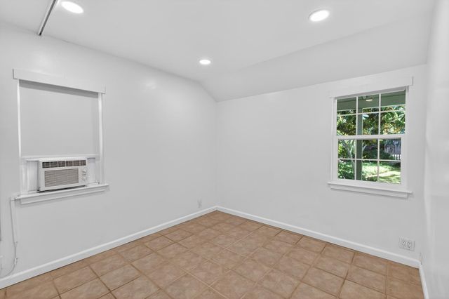 9161 Grove St, Elk Grove, CA 95624