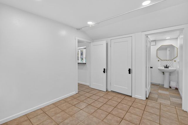 9161 Grove St, Elk Grove, CA 95624