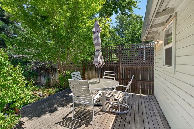 9161 Grove St, Elk Grove, CA 95624