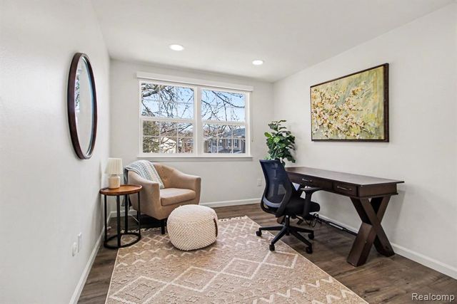 41329 Lagoon Court, Northville, MI 48167