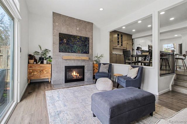 41329 Lagoon Court, Northville, MI 48167