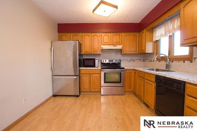 5440 Sugarberry Court, Lincoln, NE 68516