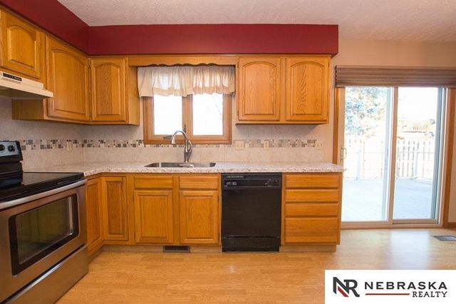 5440 Sugarberry Court, Lincoln, NE 68516