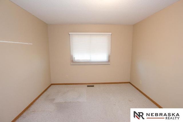 5440 Sugarberry Court, Lincoln, NE 68516