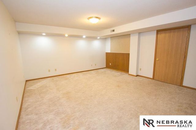 5440 Sugarberry Court, Lincoln, NE 68516