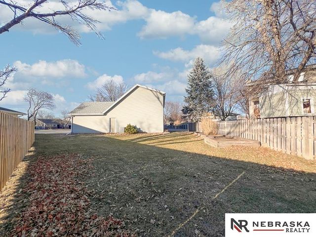 5440 Sugarberry Court, Lincoln, NE 68516