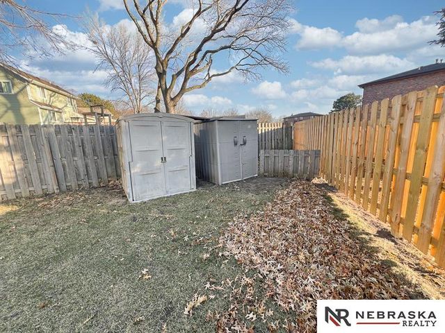 5440 Sugarberry Court, Lincoln, NE 68516