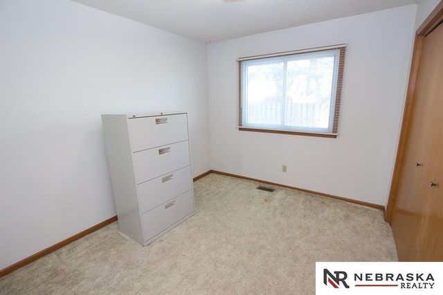 5440 Sugarberry Court, Lincoln, NE 68516