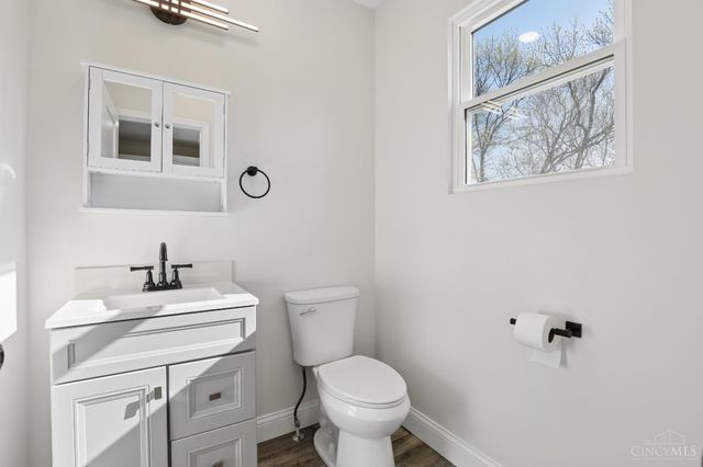 582 Greenwell Avenue, Delhi Twp, OH 45238
