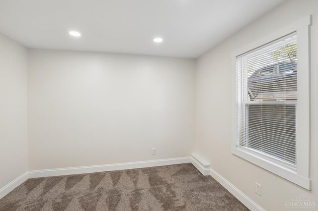 582 Greenwell Avenue, Delhi Twp, OH 45238