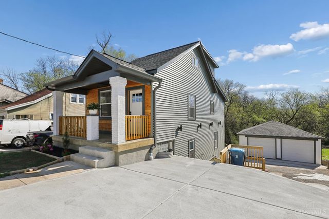 582 Greenwell Avenue, Delhi Twp, OH 45238