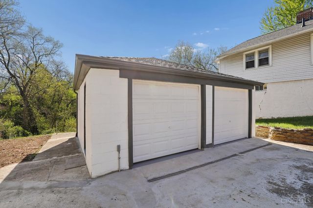 582 Greenwell Avenue, Delhi Twp, OH 45238