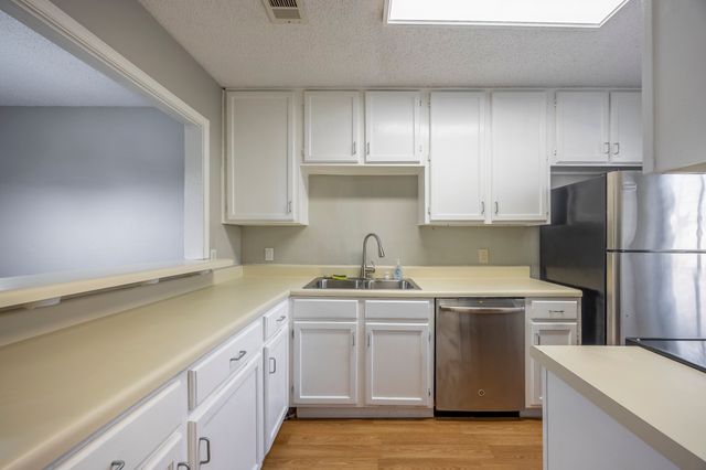 7337 Kingswood Circle, Fort Worth, TX 76133