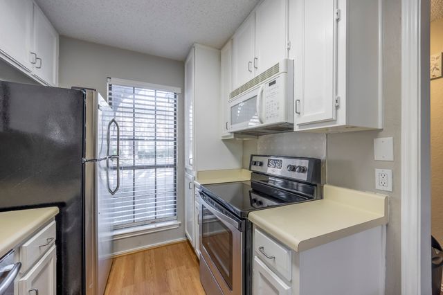 7337 Kingswood Circle, Fort Worth, TX 76133