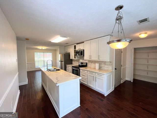 155 Summer Leigh Drive, Stockbridge, GA 30281