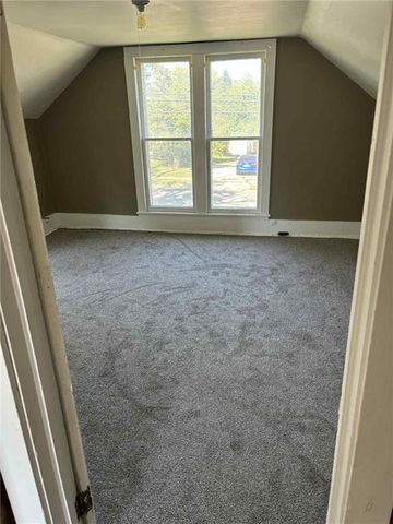 716 E 1st Street, Maryville, MO 64468