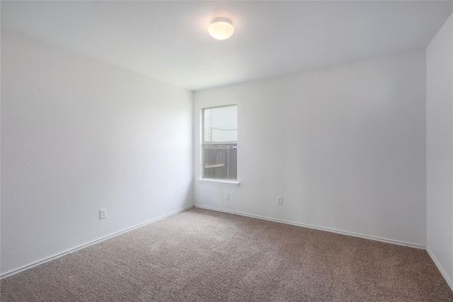 211 Phillips ST, Hutto, TX 78634