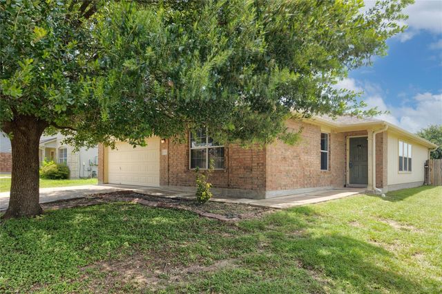 211 Phillips ST, Hutto, TX 78634