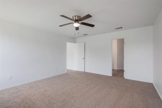 211 Phillips ST, Hutto, TX 78634