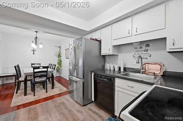11852 Valley Boulevard, Warren, MI 48093