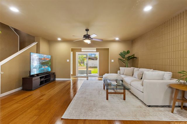 606 Koko Isle Circle 1903, Honolulu, HI 96825