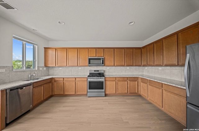 27711 Rocky Mtn, Boerne, TX 78015