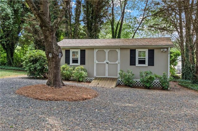 5729 Haweswater Road, Winston-salem, NC 27105
