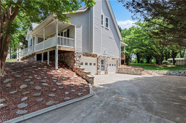 5729 Haweswater Road, Winston-salem, NC 27105