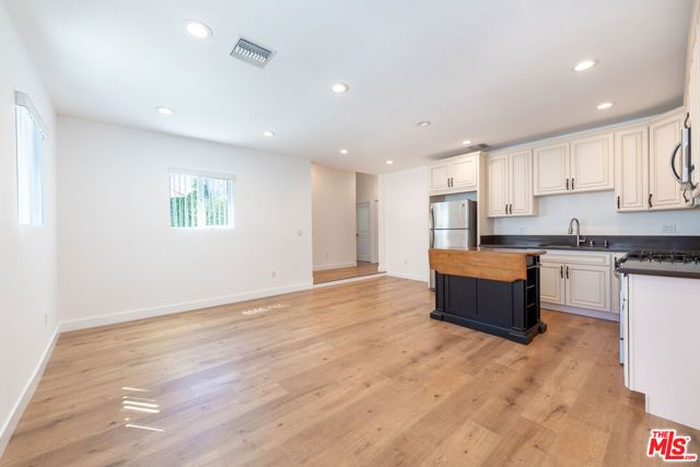 5329 Willis Avenue, Sherman Oaks, CA 91411