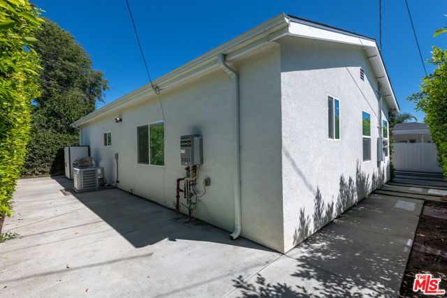 5329 Willis Avenue, Sherman Oaks, CA 91411