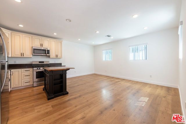 5329 Willis Avenue, Sherman Oaks, CA 91411