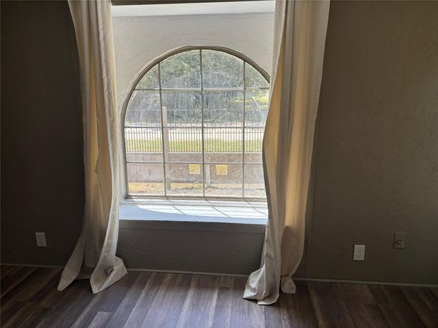 298 Cloverdale Street, Livingston, TX 77351